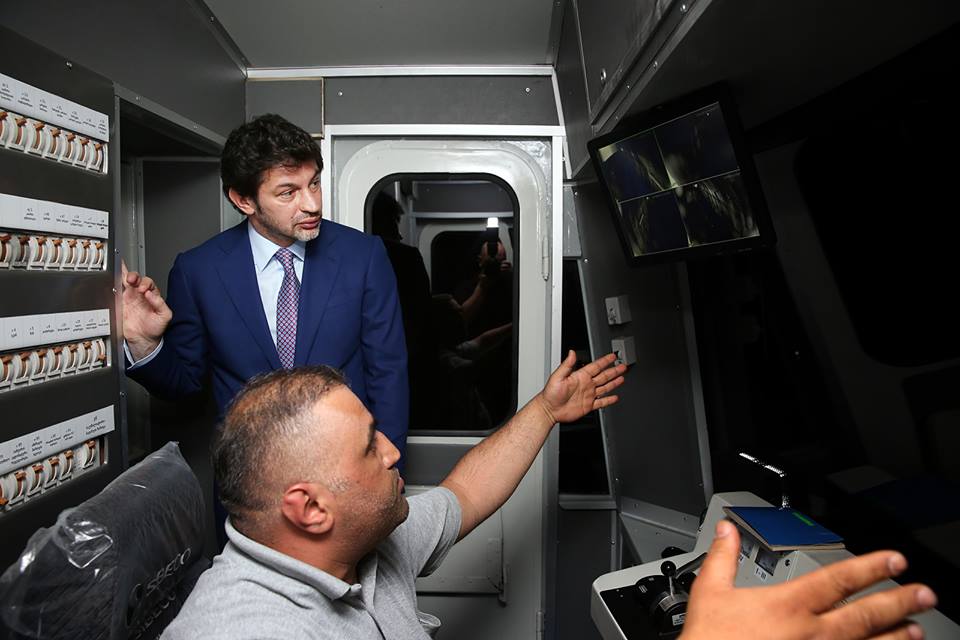 Мэр  Тбилиси остался доволен новыми поездами метро